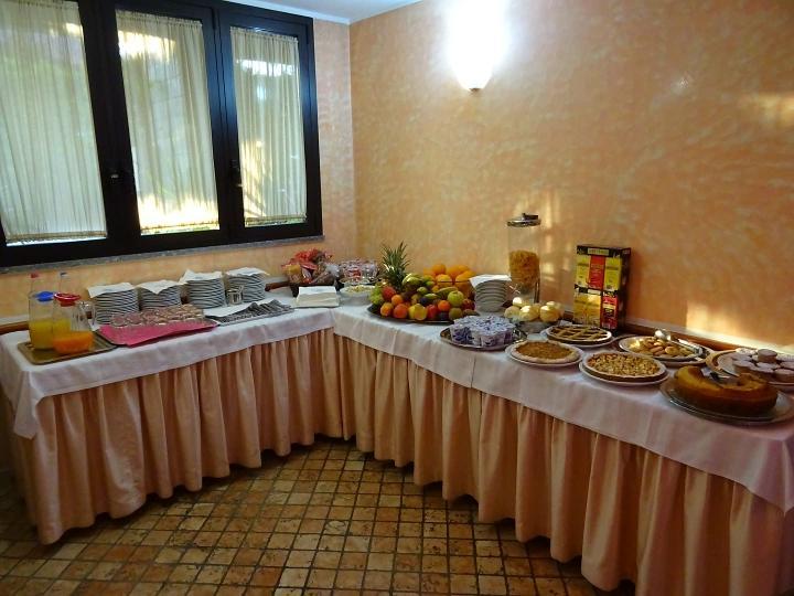 Albergo Ristorante Il Delfino Novara Exterior foto